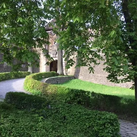 Mutter Anna's Refugium *